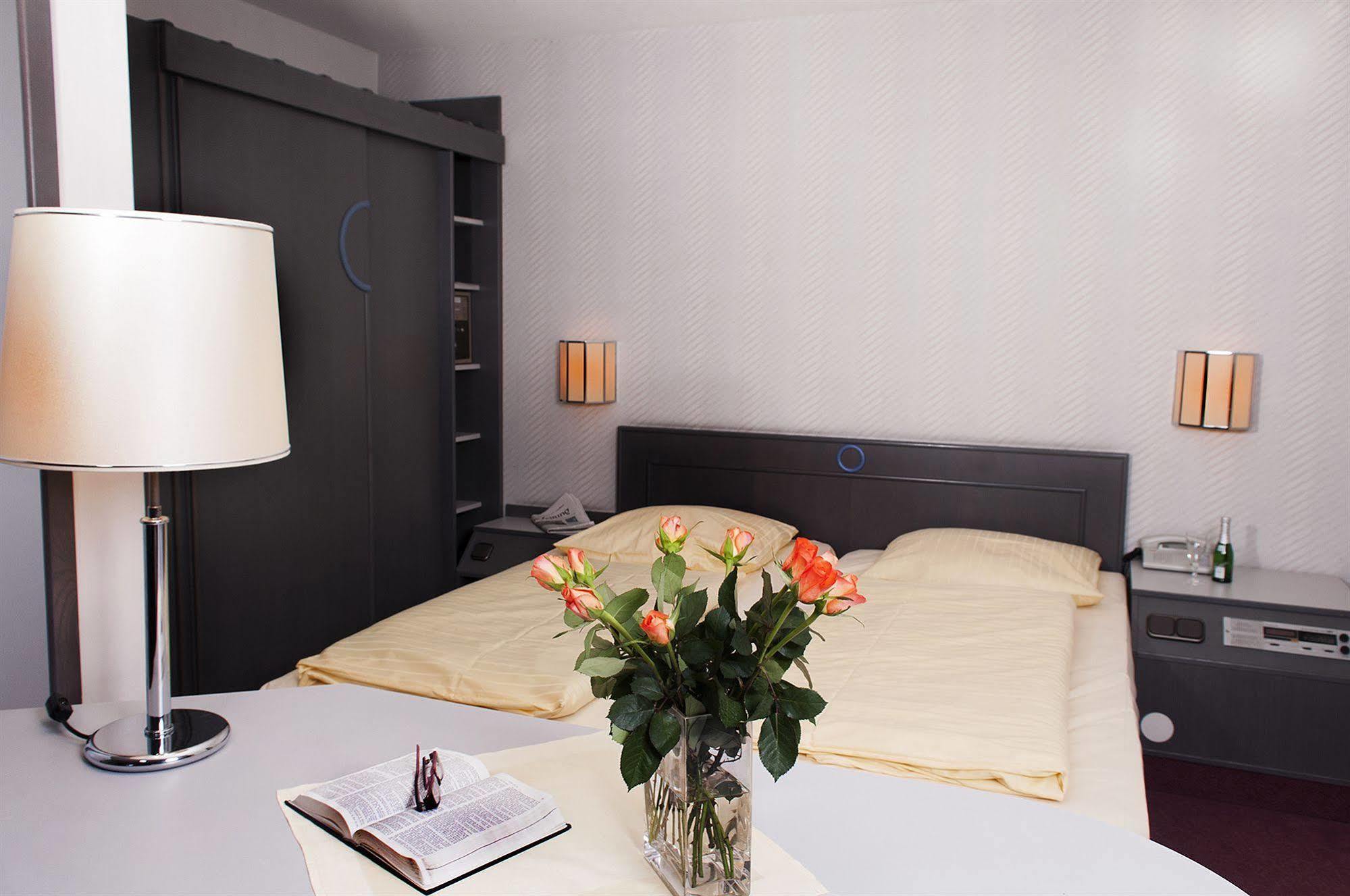 Invite Hotel Nuernberg City Eksteriør billede